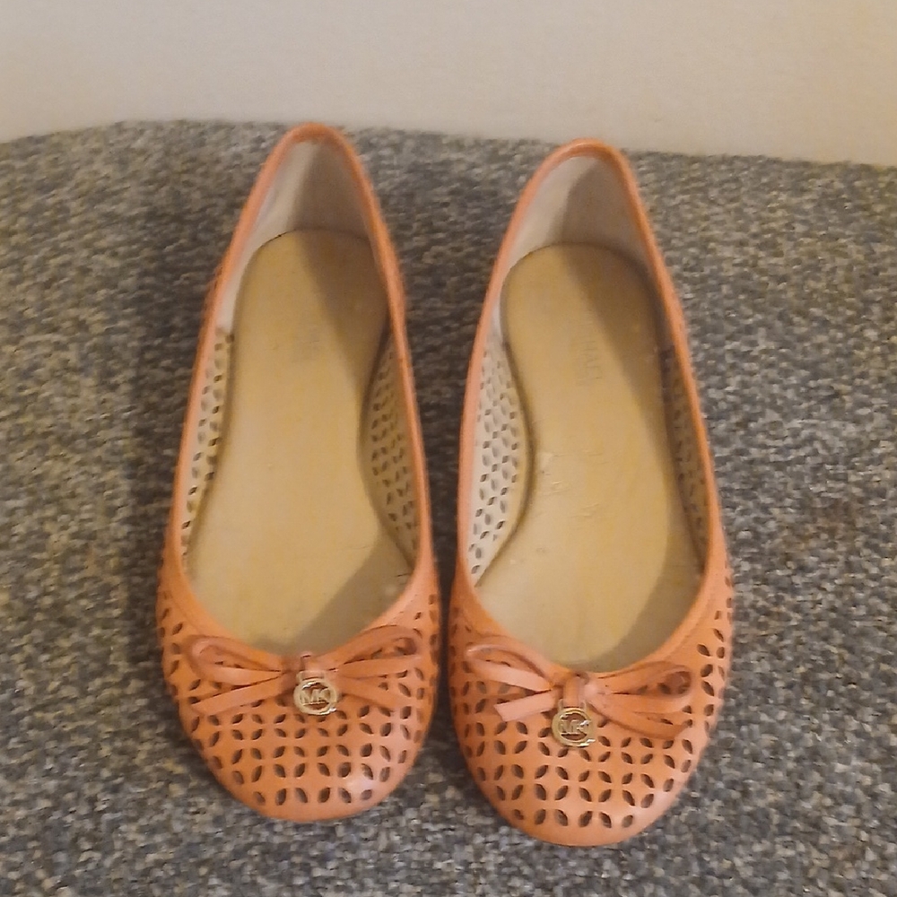 Michael Kors Women's Coral Cutout Flats Size 3